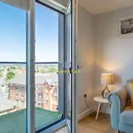 London In 15 Mins! Stylish Apartment Near Heathrow
