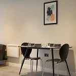 Lovely 1-Bed Apartment In Slough With Free Parking