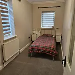 Large Bungalow To Sleep Up To 8