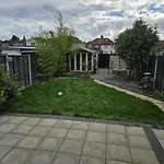 Large Bungalow To Sleep Up To 8