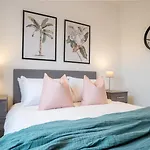 Luxe One Bedroom With Balcony