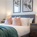 Luxe One Bedroom With Balcony
