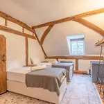 Cosy 5 Bed Cottage Retreat, Perfect For Families