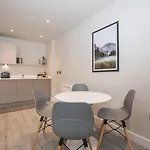 Sophisticated Apartment With Parking Central Slough