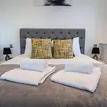Brickfield Court Serviced Apartment By Ferndale