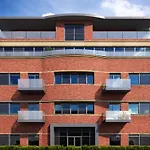Brickfield Court Serviced Apartment By Ferndale