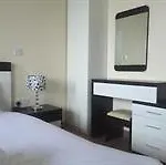 Parallel House Serviced Apartments Slough Windsor