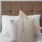 Gatewick Duplex Serviced Apartment With 3 Bedrooms, Up To 5 Beds