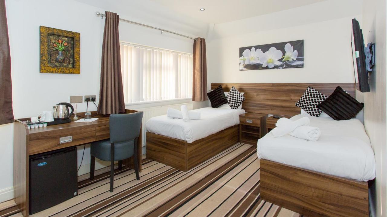 Guest house Langley Nr Pinewood Slough