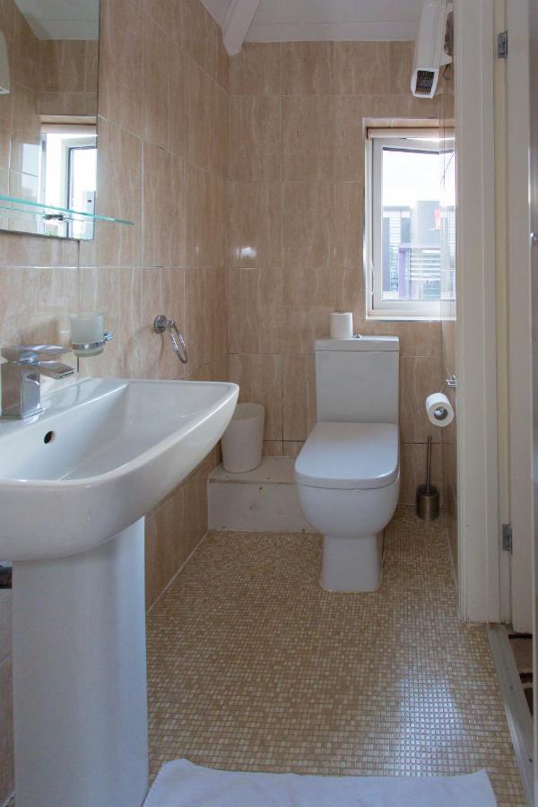 Guest house Langley Nr Pinewood