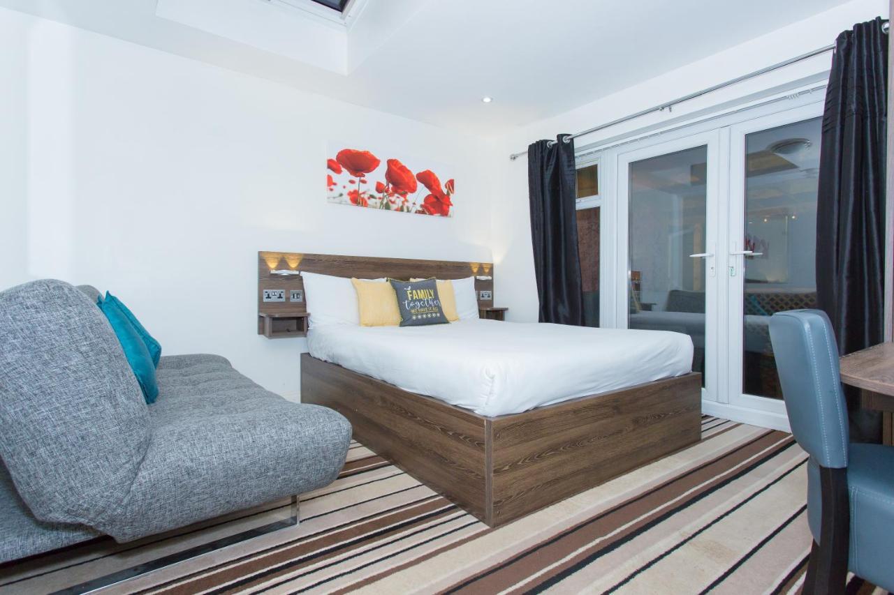 Guest house Langley Nr Pinewood 4*