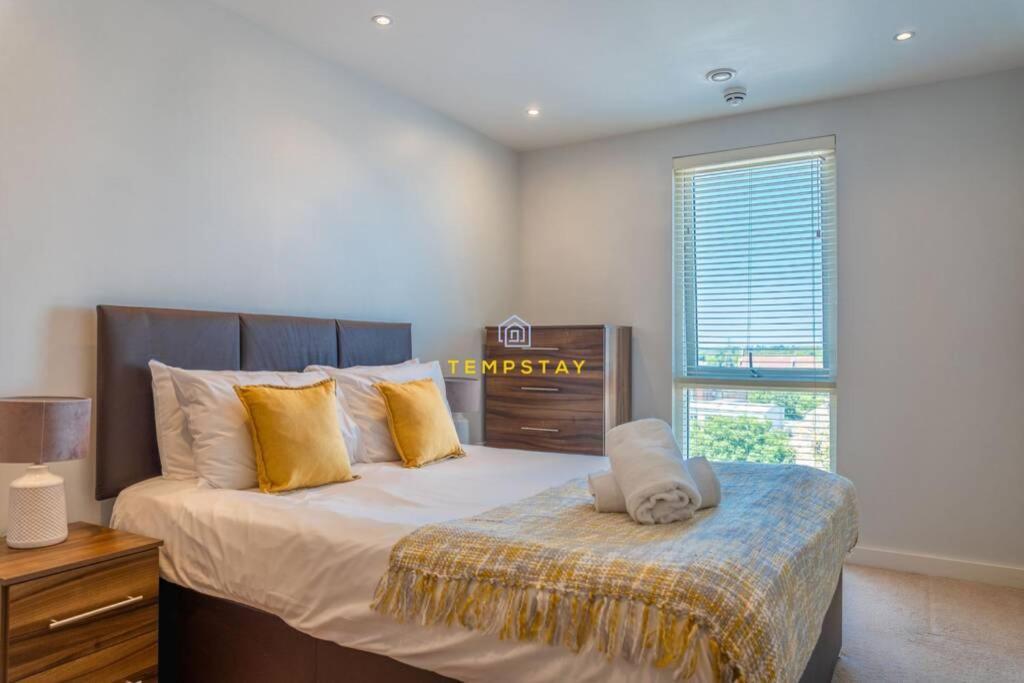 London In 15 Mins! Stylish Near Heathrow * Slough