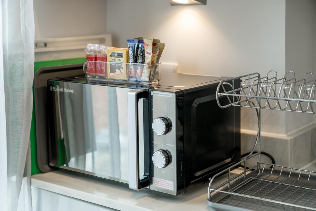 **new** Divine High Street 2 Bed * Slough