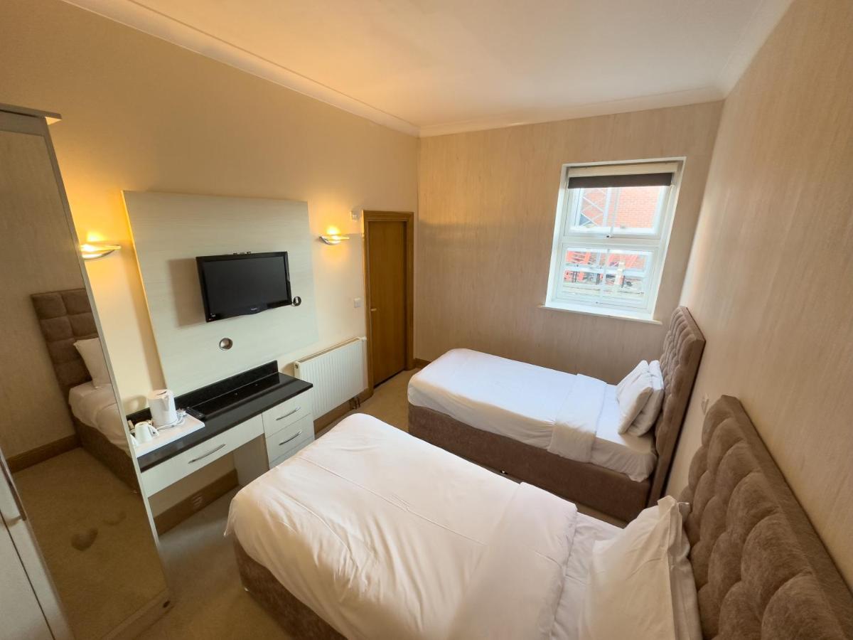 Baylis House 4* Slough