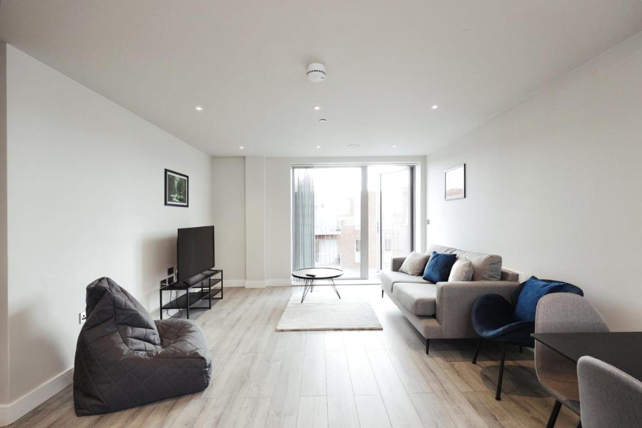 Apartment Seven Living Residences - Luxury