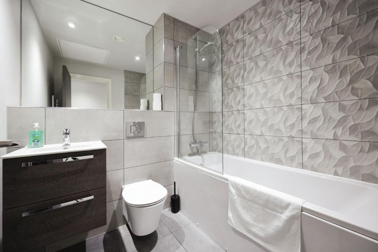 Seven Living Residences - Luxury Apartment Slough