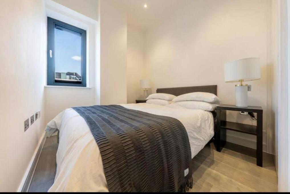 Apartment 1 Bed With Parking & Gym *