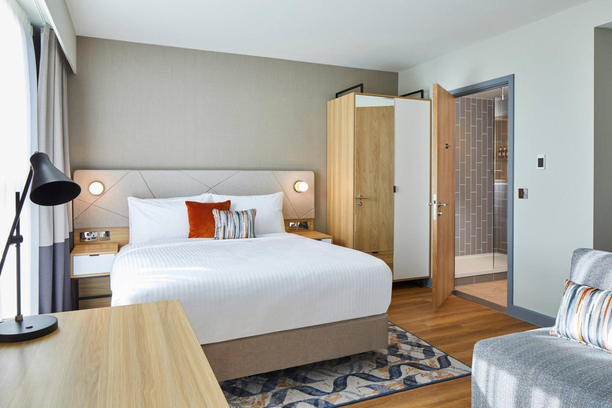 Hotel By Marriott