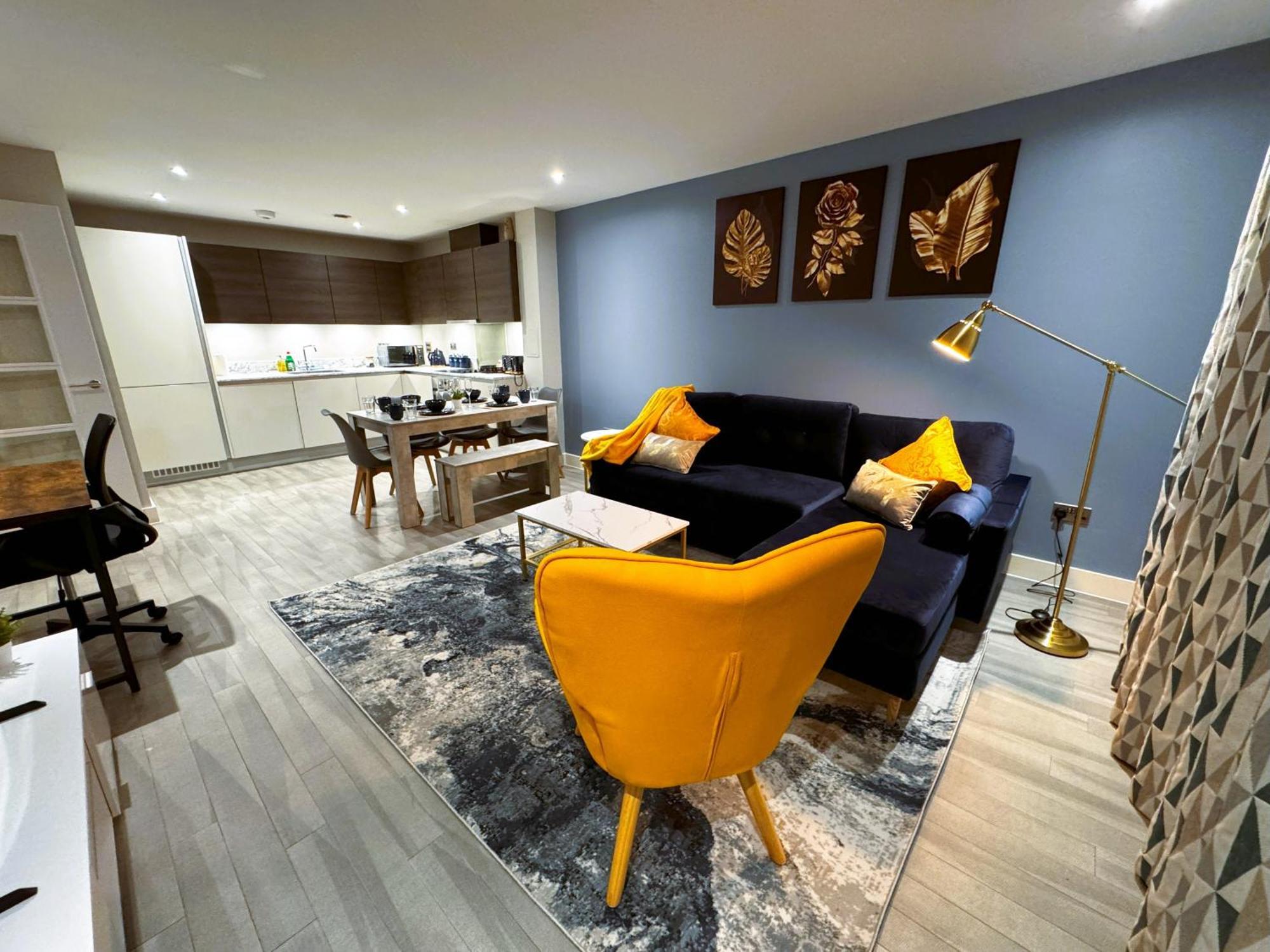 Bright & Spacious-secured Flat Near Station Apartamento Slough