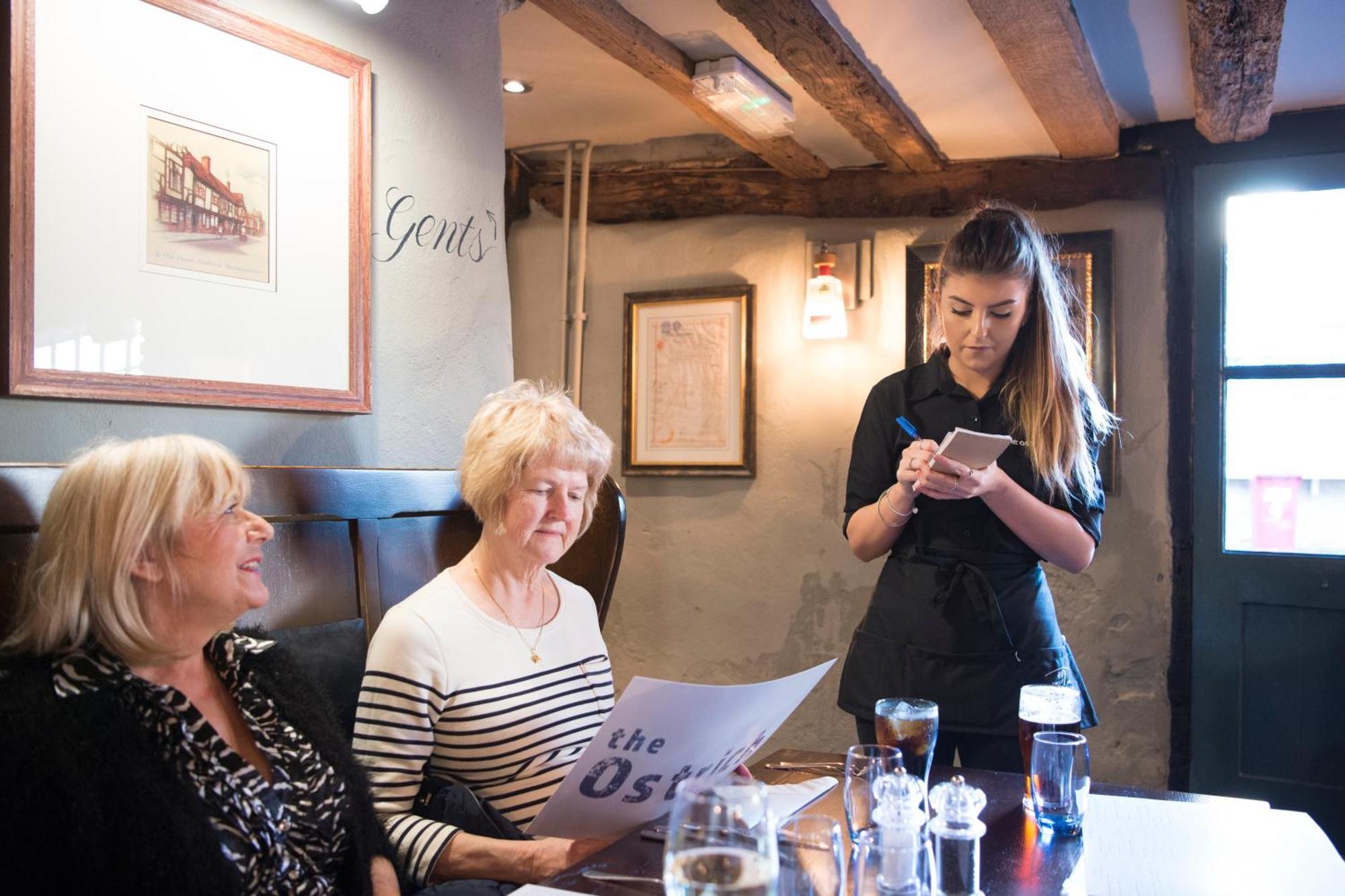 Inn The Ostrich Colnbrook London Heathrow