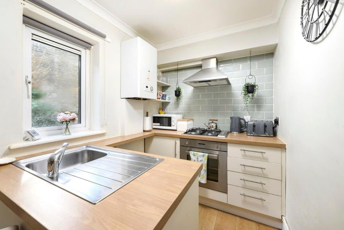 One Bedroom With Parking