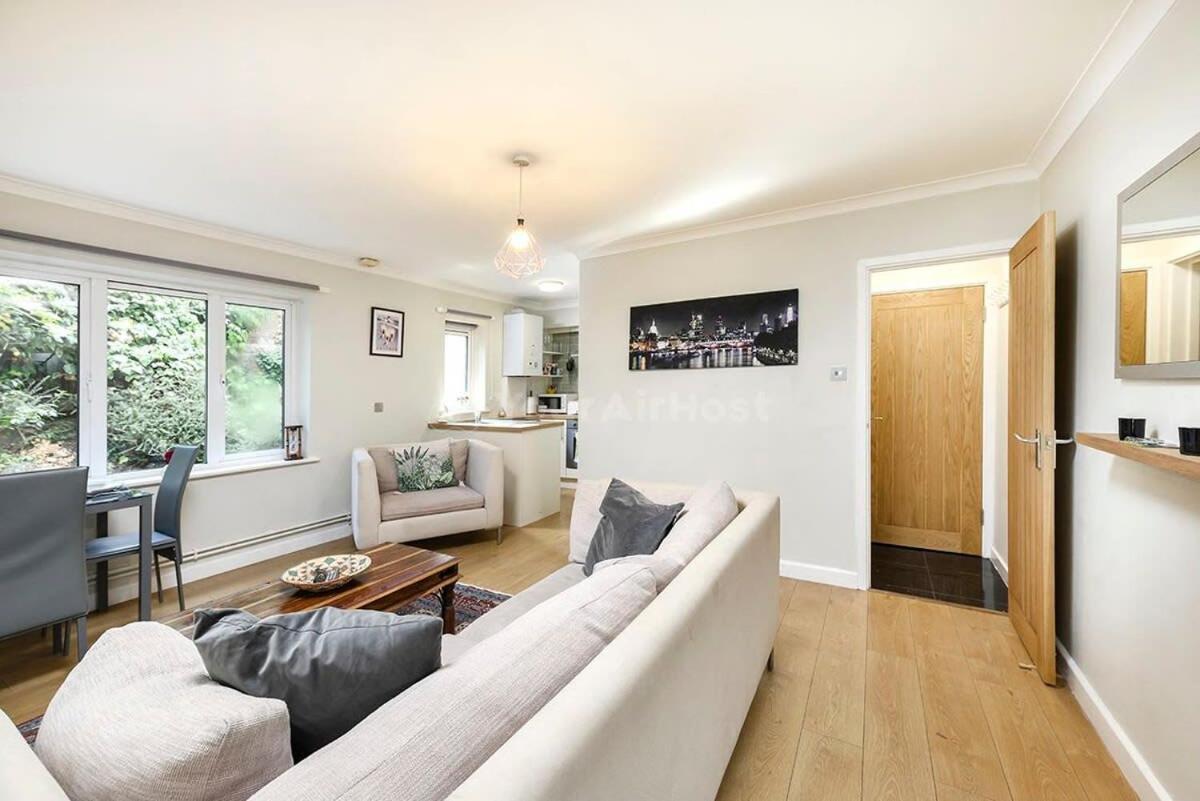 One Bedroom With Parking