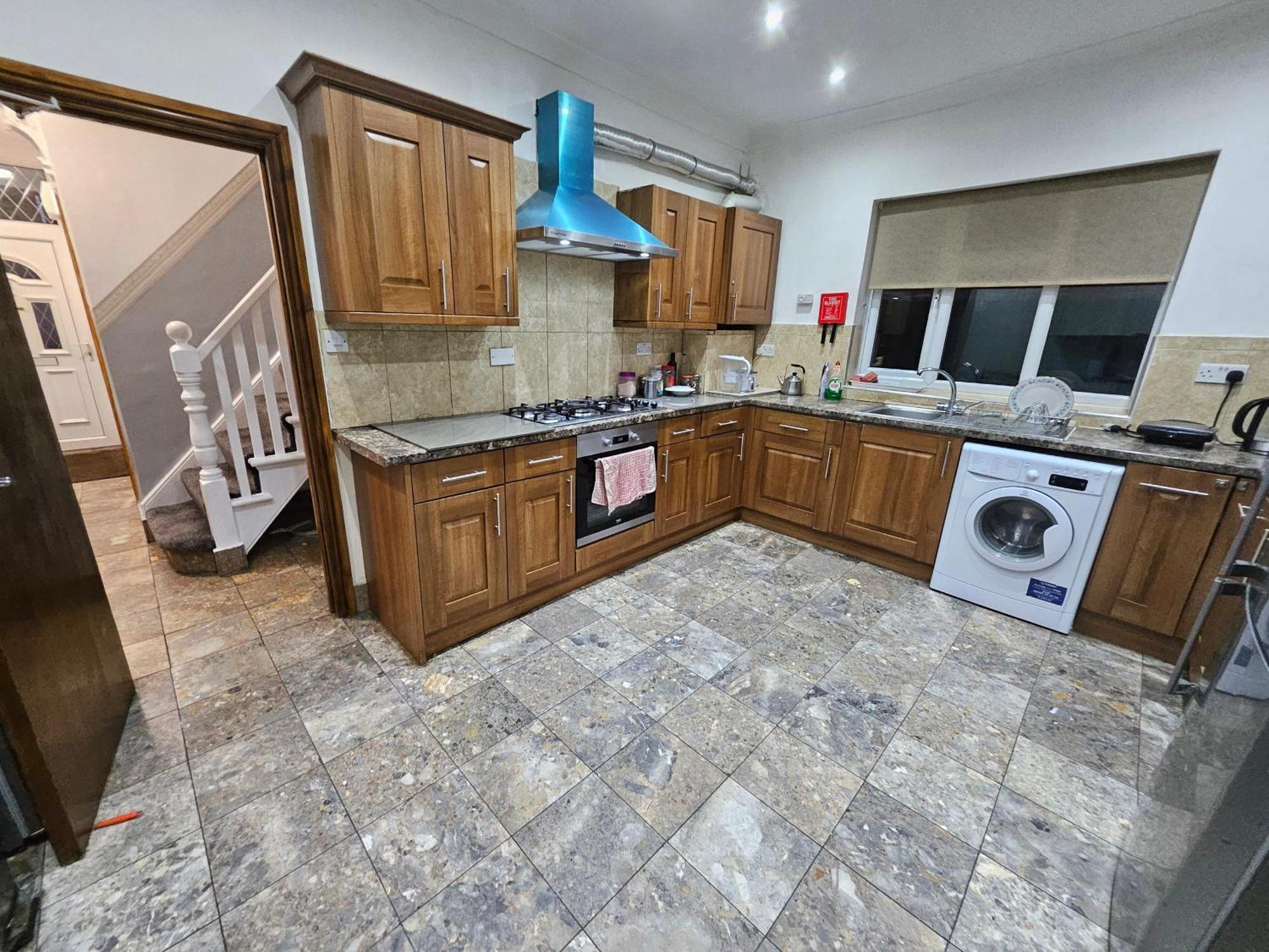 Holiday home 6 Bedrooms Legoland Windsor Heathrow Sleep 10