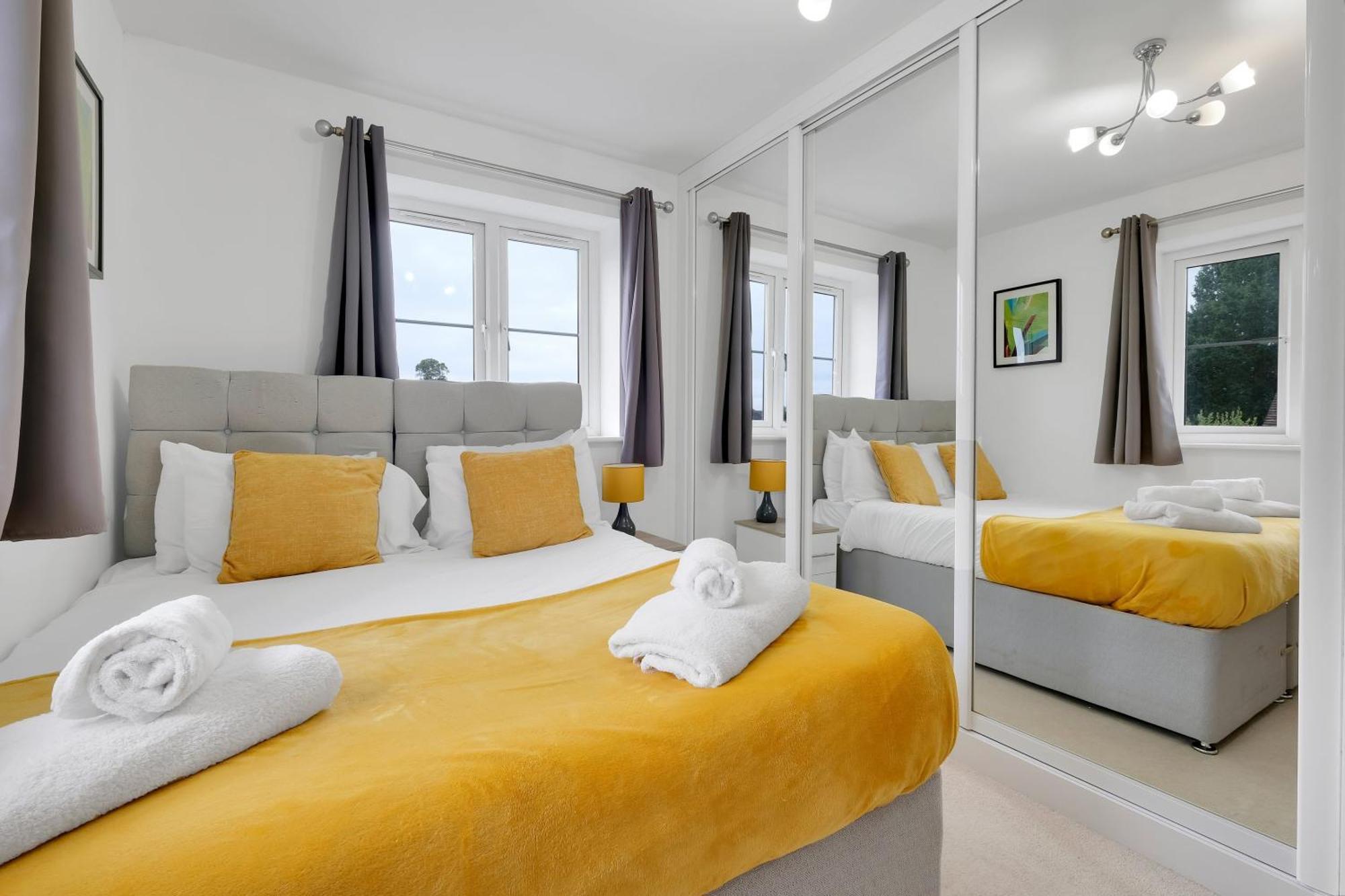 Foxherne 6 Bedroom 3bath Serviced House 18 With Parking - Apartamento *