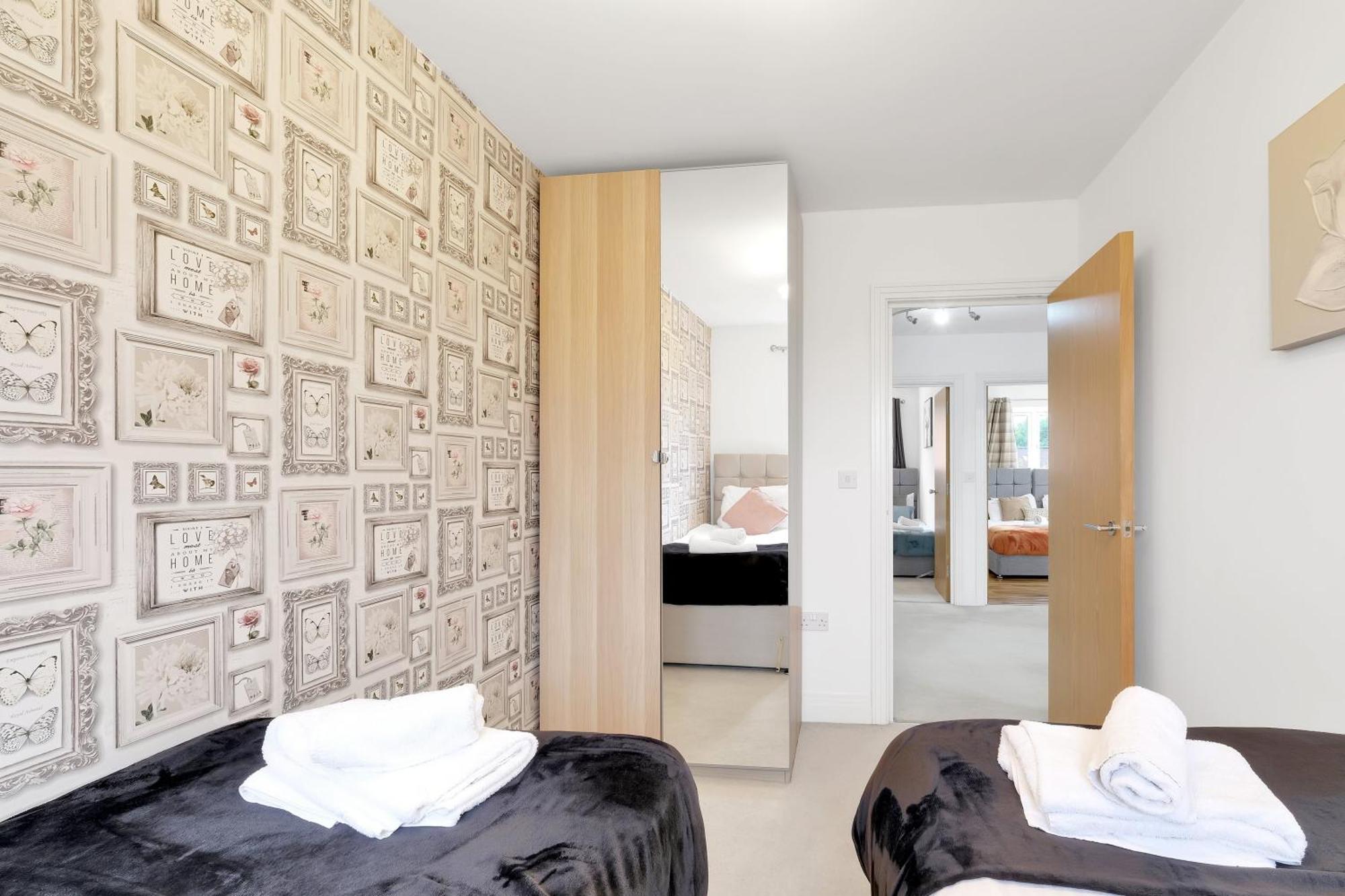 Apartamento Foxherne 6 Bedroom 3bath Serviced House 18 With Parking - *
