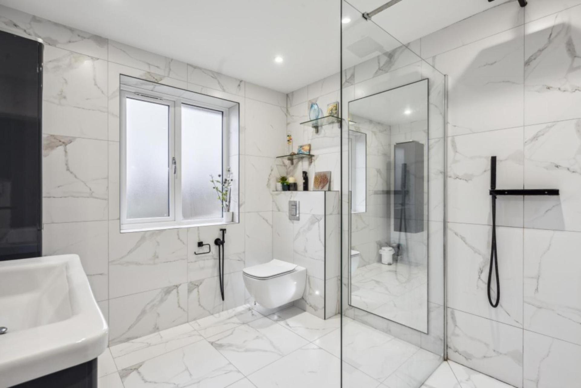 Apartment Luxury Four Bedroom With Large Garden