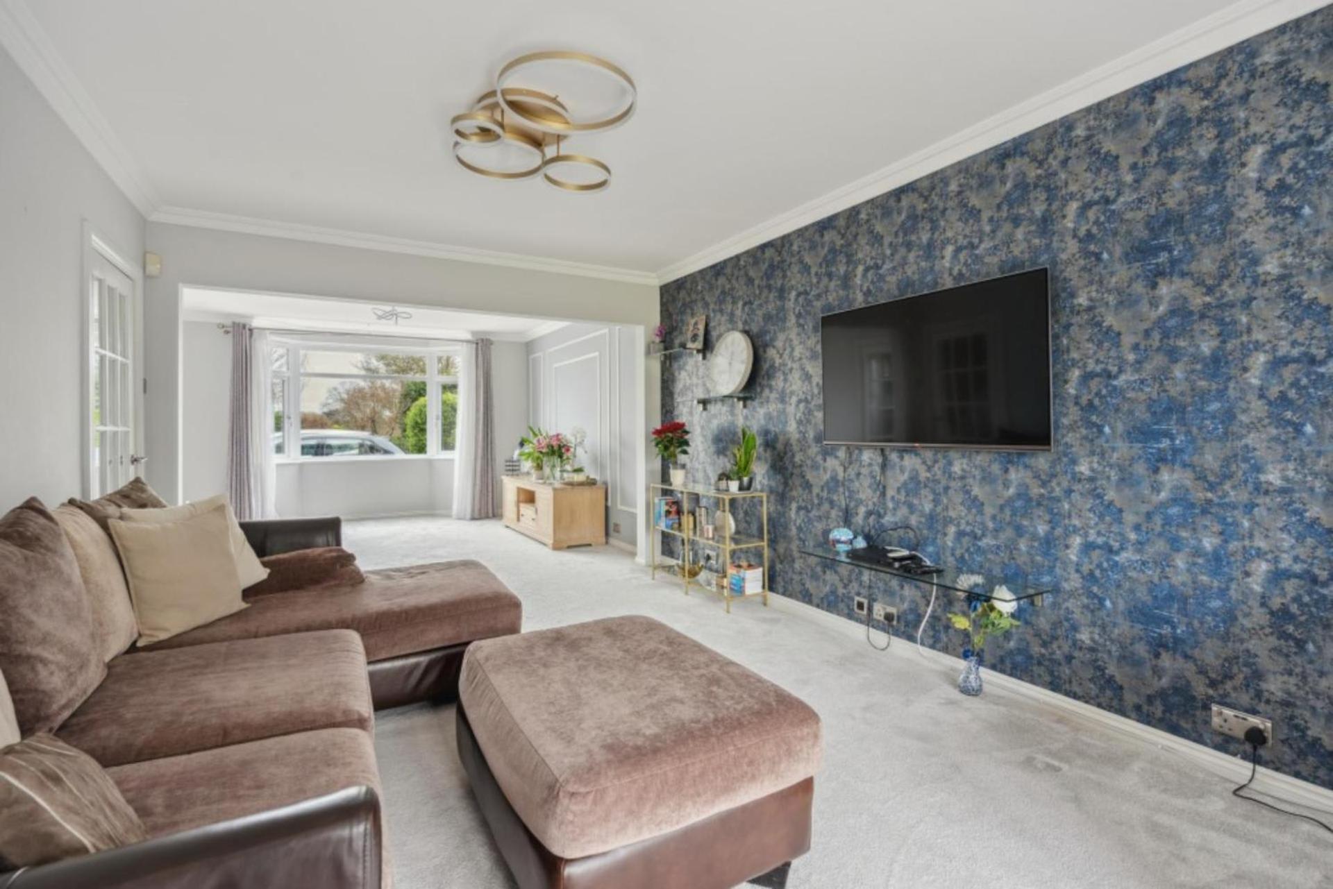 Luxury Four Bedroom With Large Garden Slough