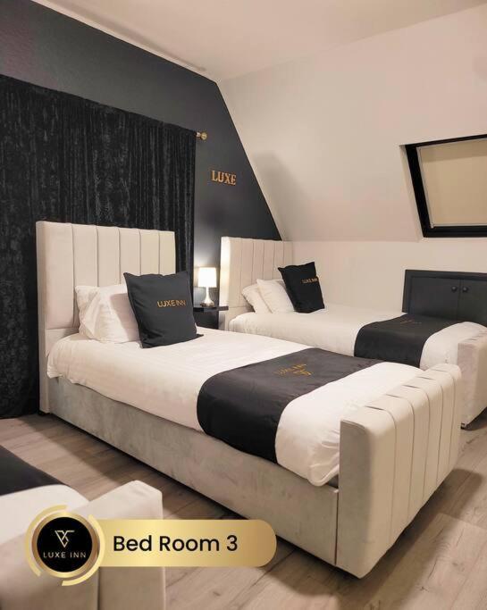 Luxurious 4-bedroom House, Near Heathrow Terminal 4
