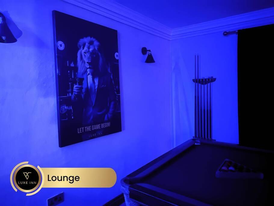 Luxurious 4-bedroom House, Near Heathrow Terminal 4 Slough