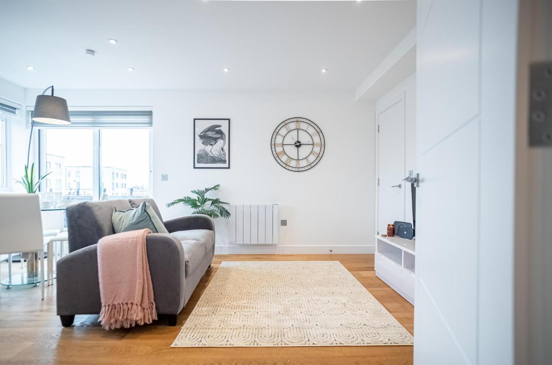 Luxe One Bedroom With Balcony Apartment
