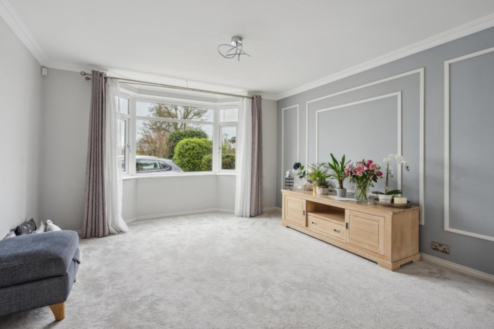 Apartment Luxury Four Bedroom With Large Garden Slough