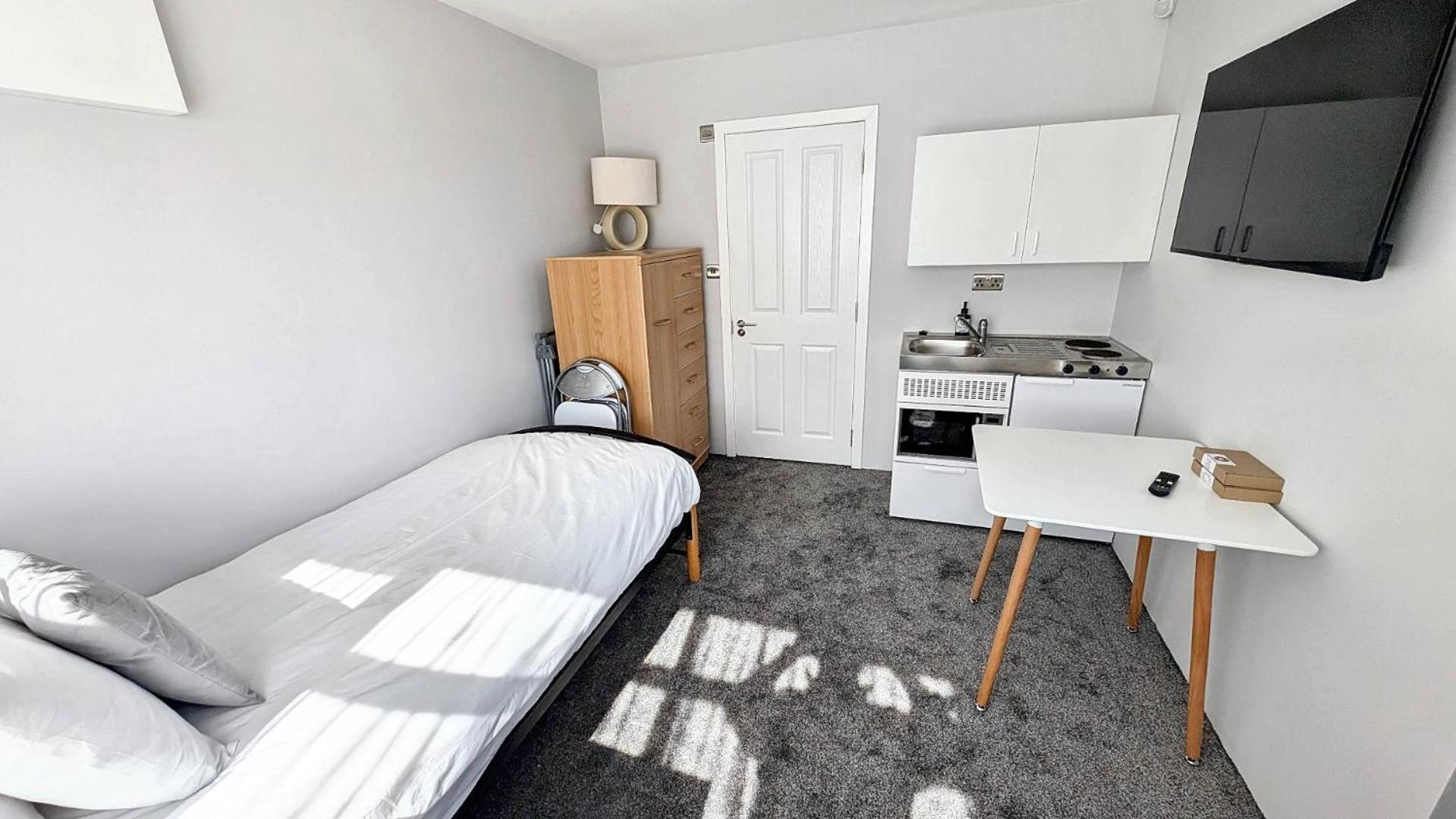 Beautiful Self Contained Apartment Slough