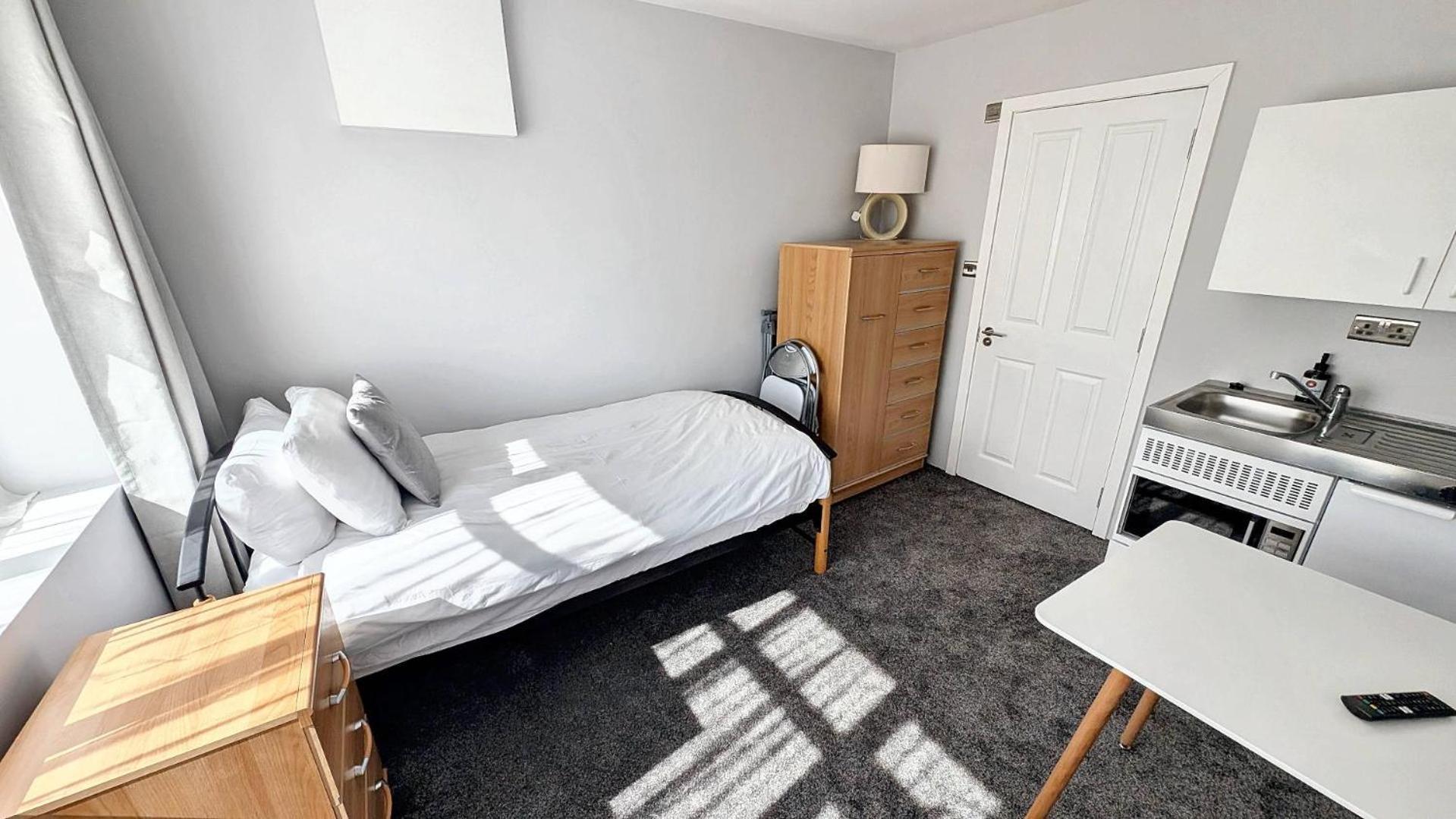 Apartment Beautiful Self Contained Slough