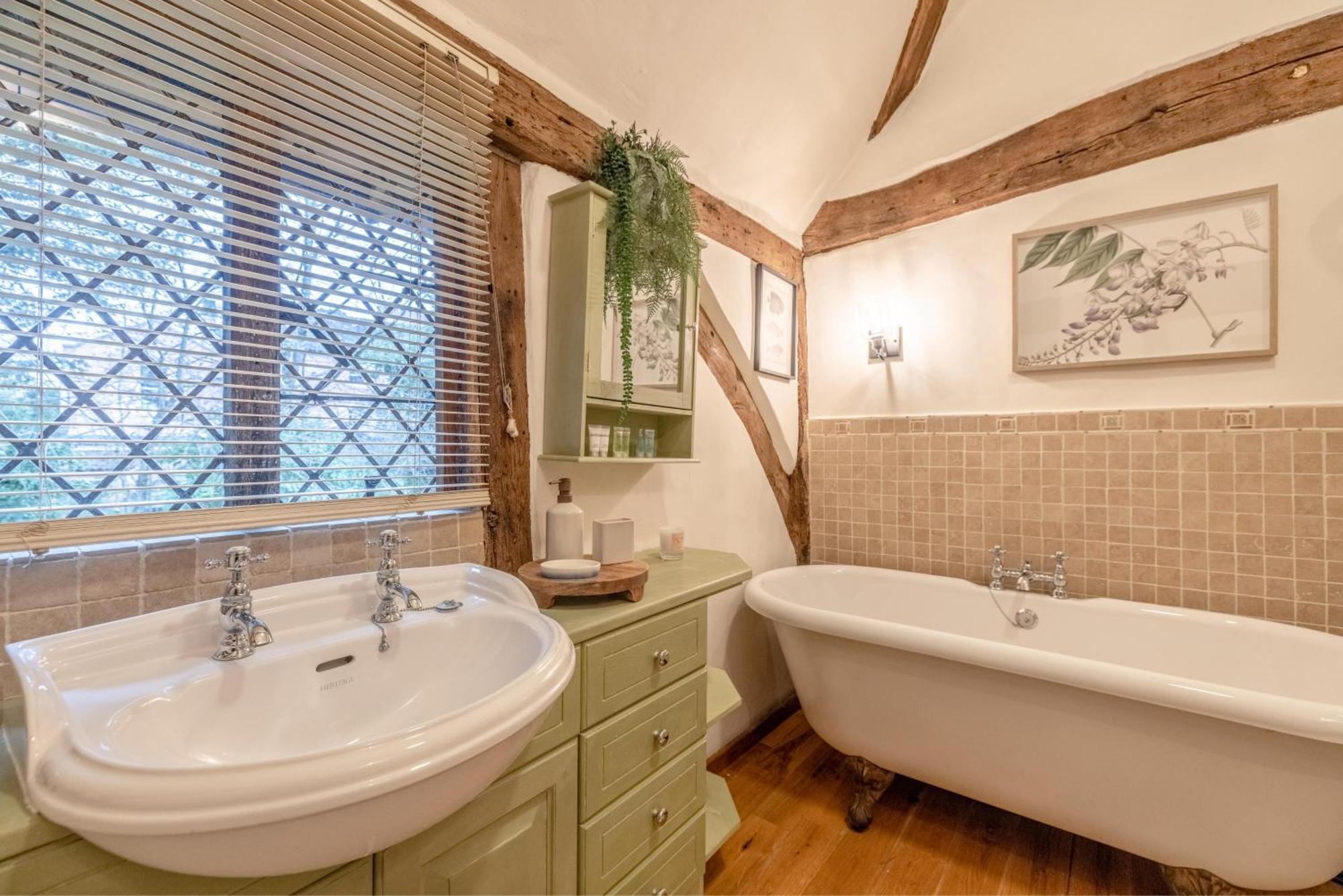 Holiday home Cosy 5 Bed Retreat, Perfect For Families Slough