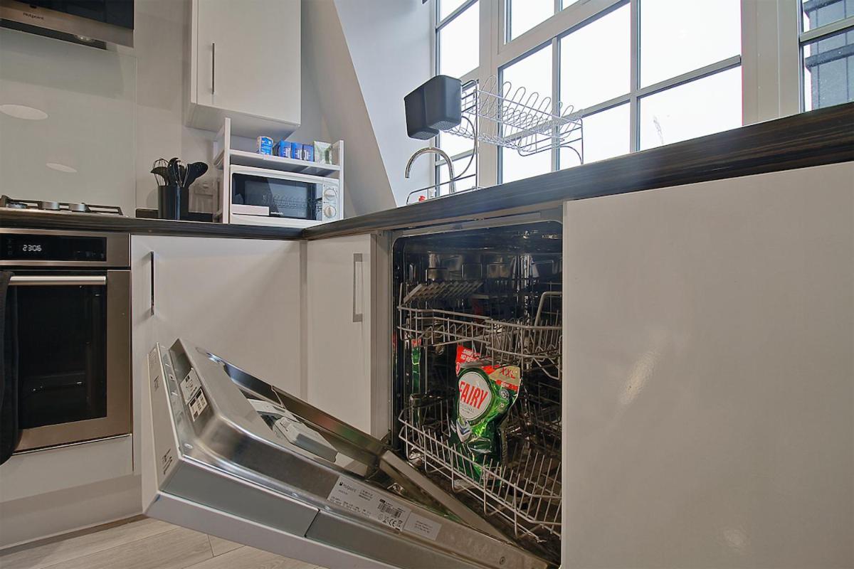 Apartamento -double Bed & 1 Sofa Bed, - Transport Links *