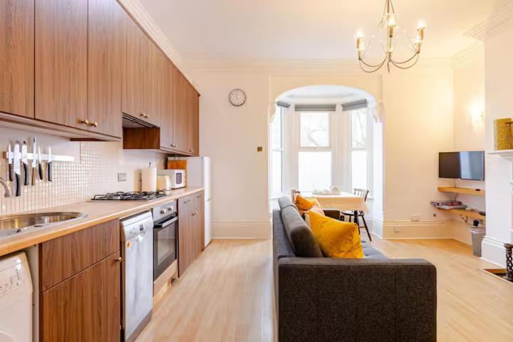 Tranquil Garden Flat Near Windsor Apartamento *