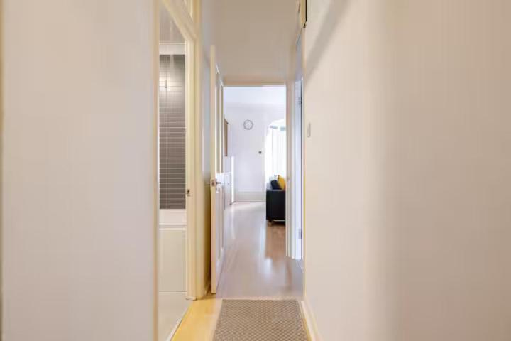 Tranquil Garden Flat Near Windsor Apartamento