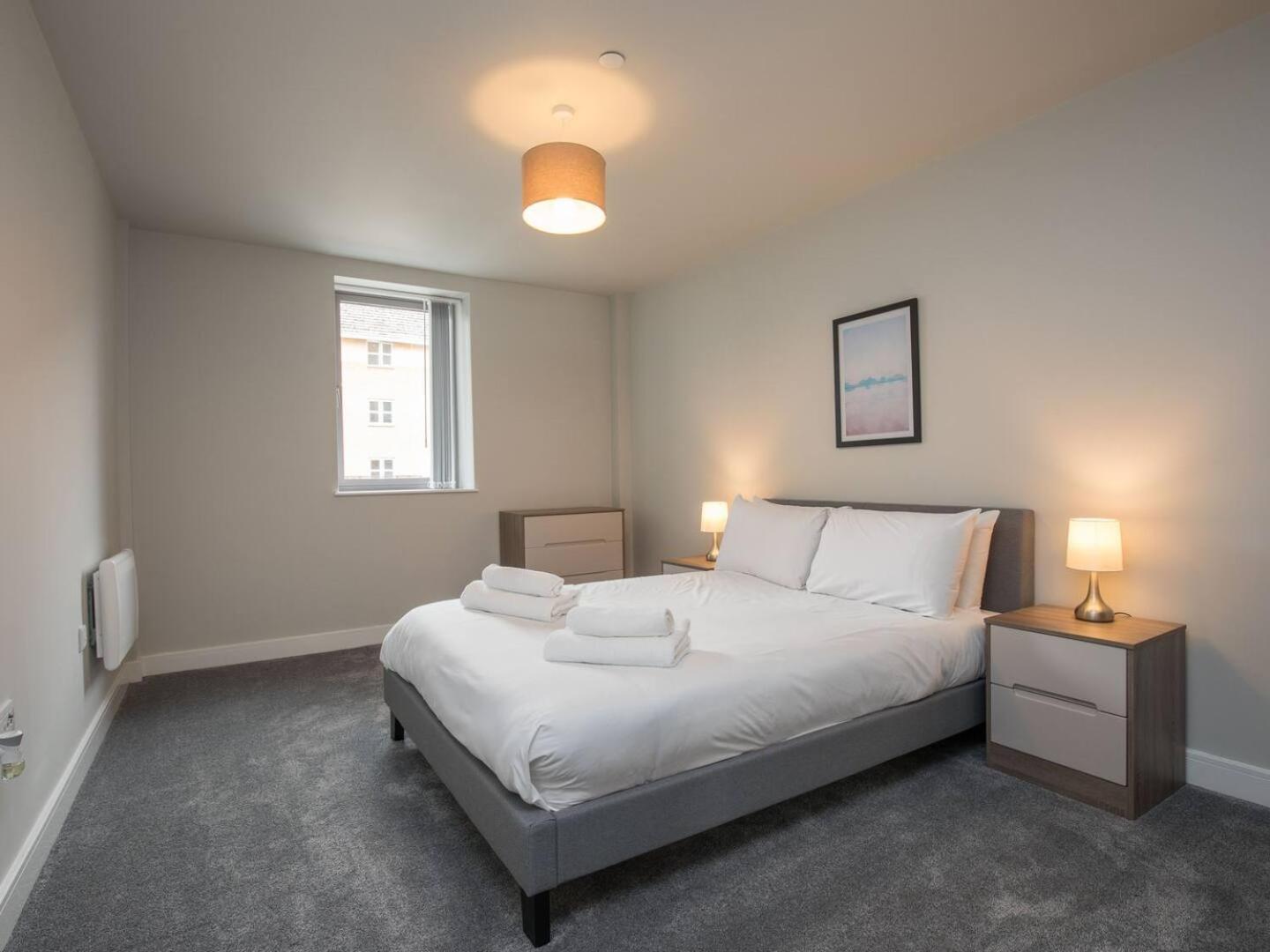 Sophisticated With Parking Apartamento Slough