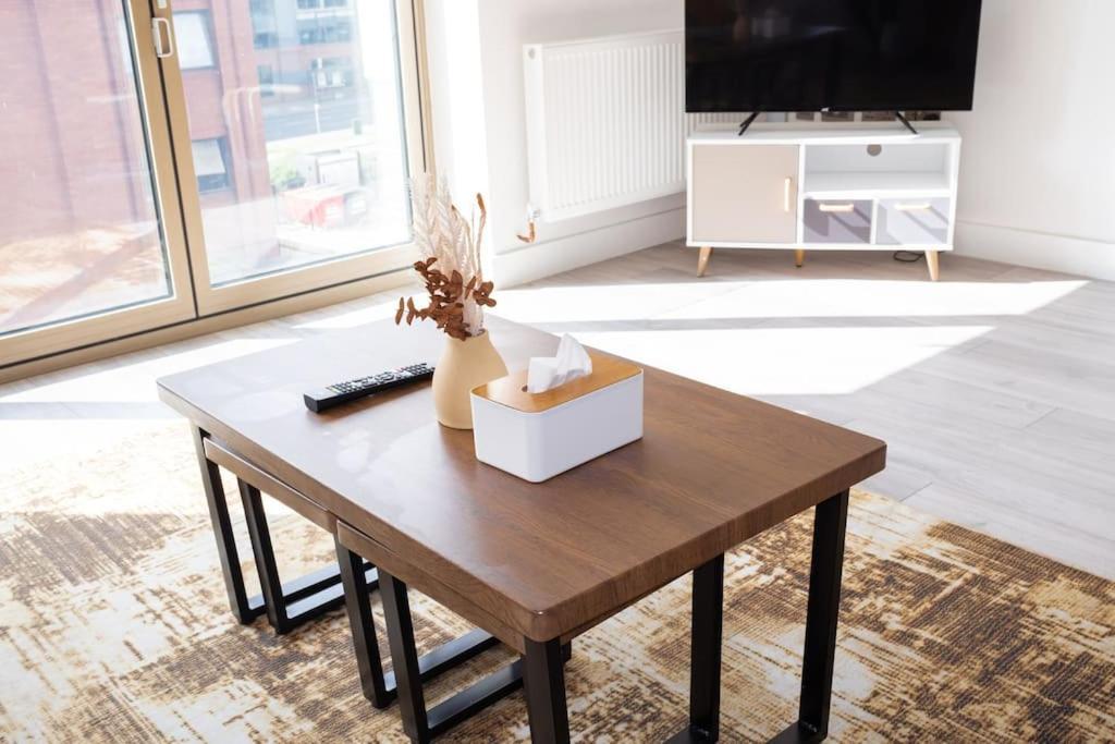 Flat Free Parking Apartment