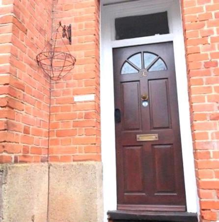 The Cozy Sleeps 6 Parking * Slough