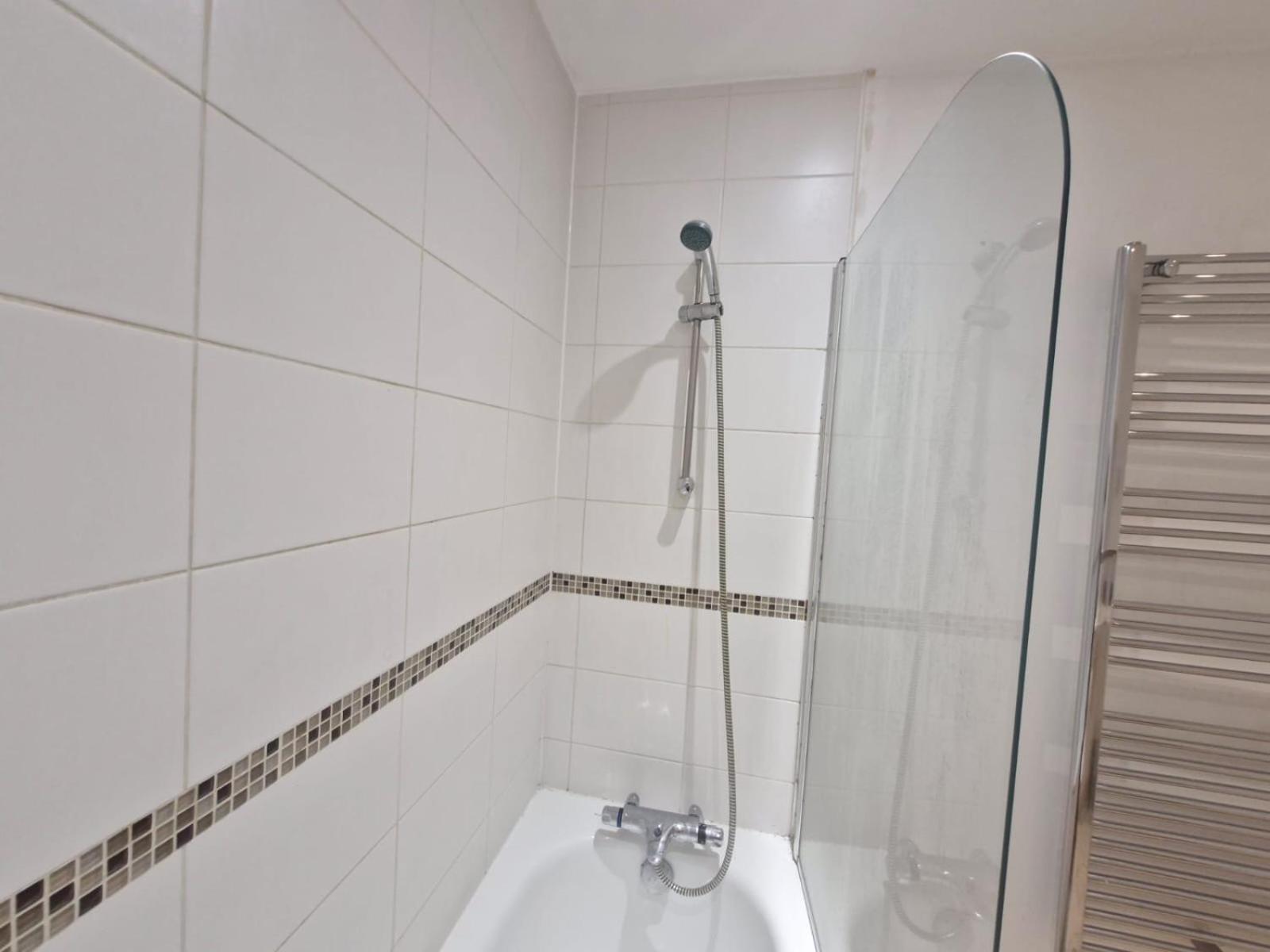 Luxhaven Elegant One-bed On High Street