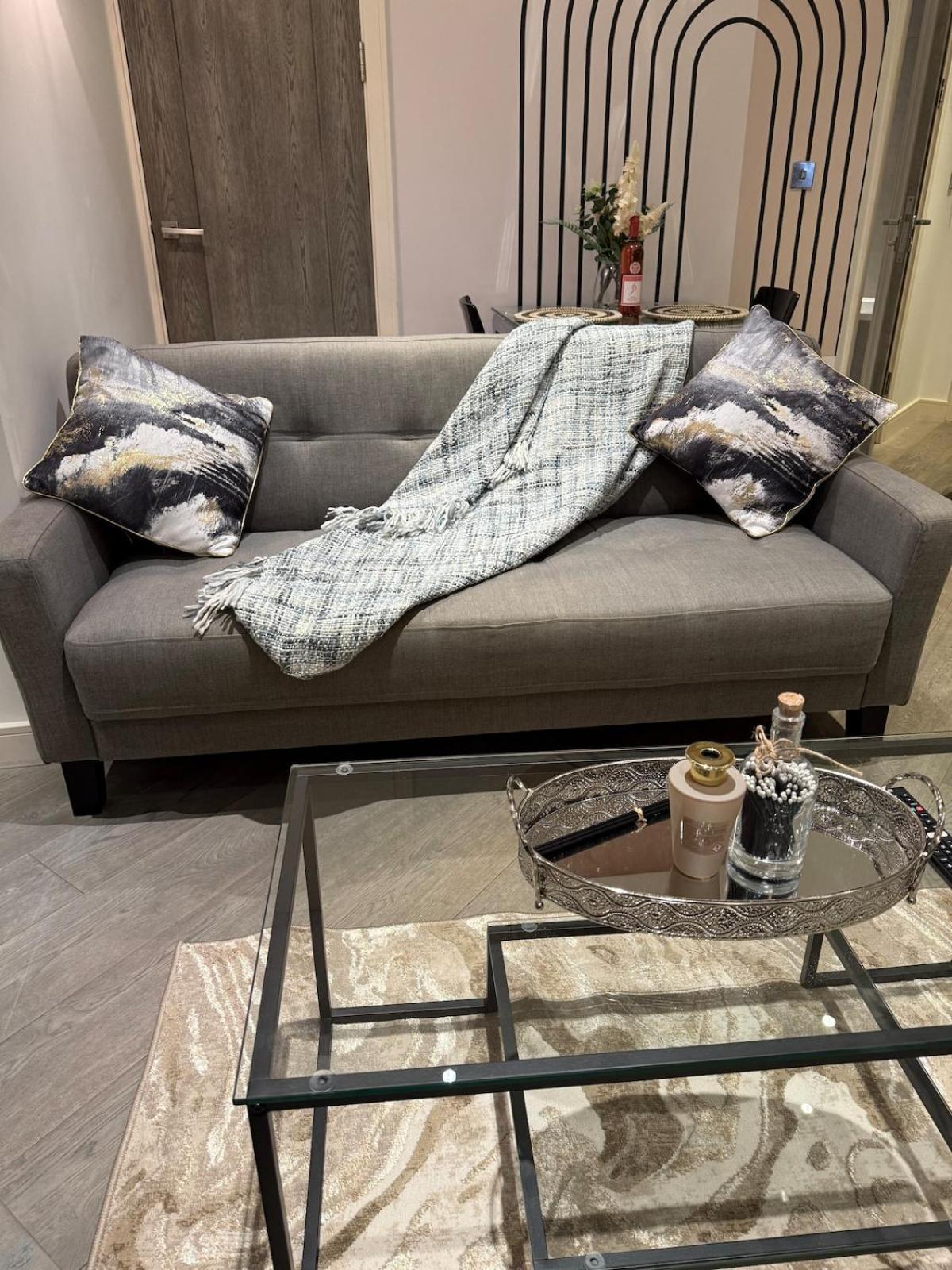 Cozy Luxury In The Heart Of -the Bethel * Slough