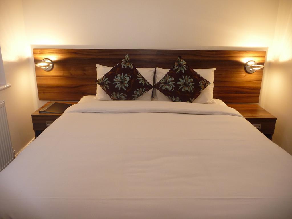 Guest house Langley Nr Pinewood 4*