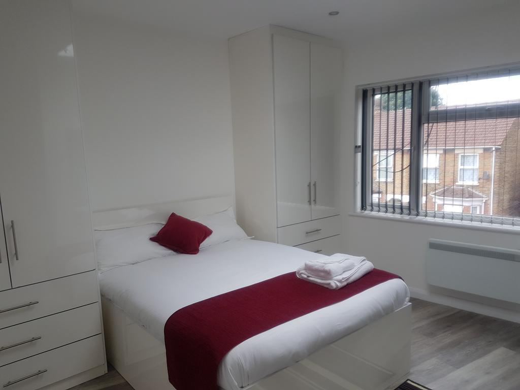 Ledger Serviced & Apartment *