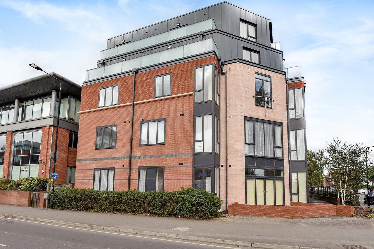 Mercury House Serviced By Ag * Slough