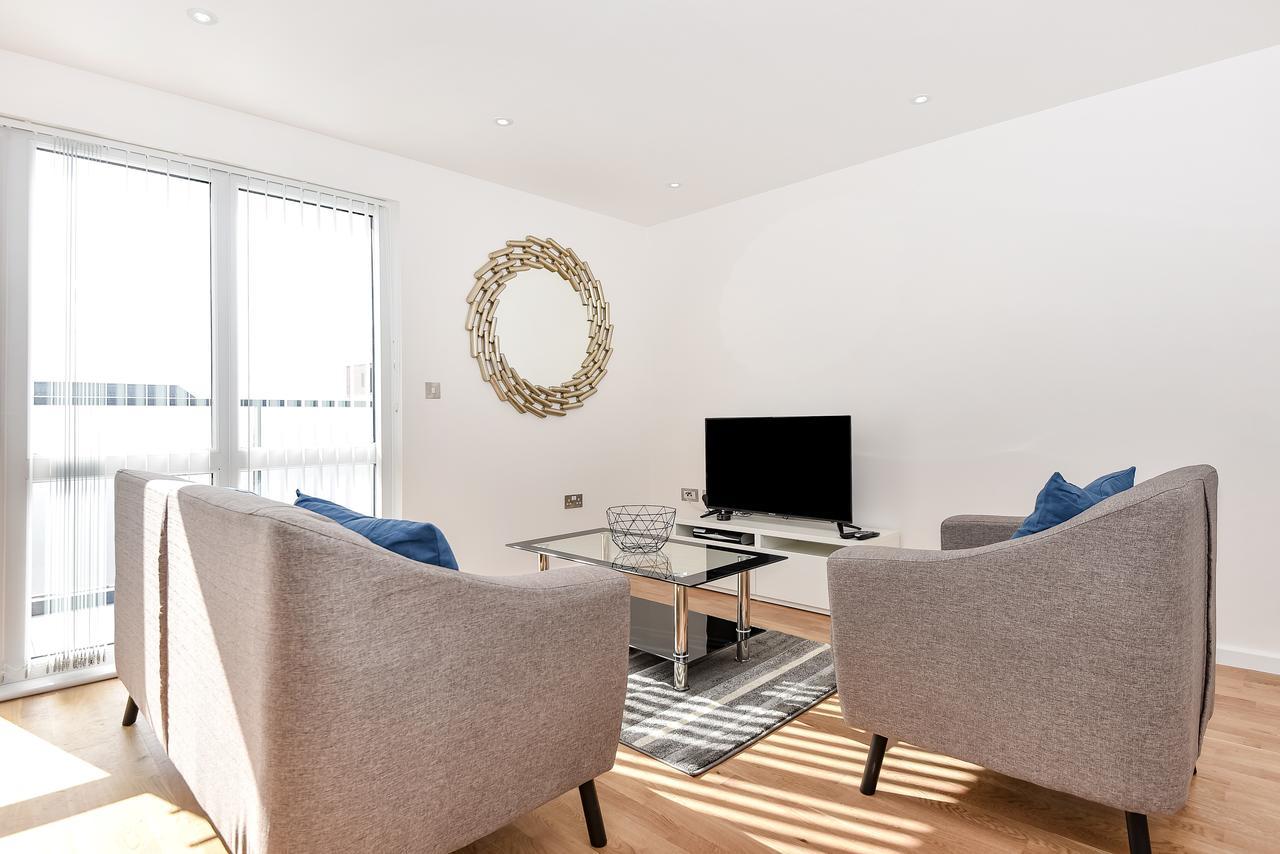 Mercury House Serviced By Ag Apartment Slough